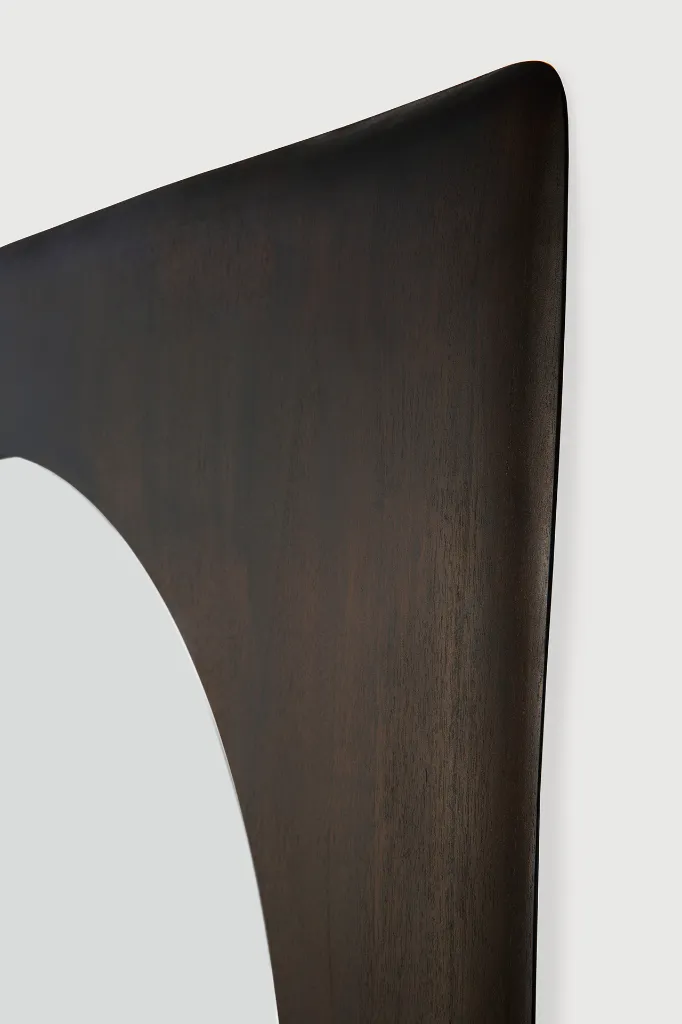 29776_PI_wall_mirror_varnished_mahogany_square_det01_WEB.webp