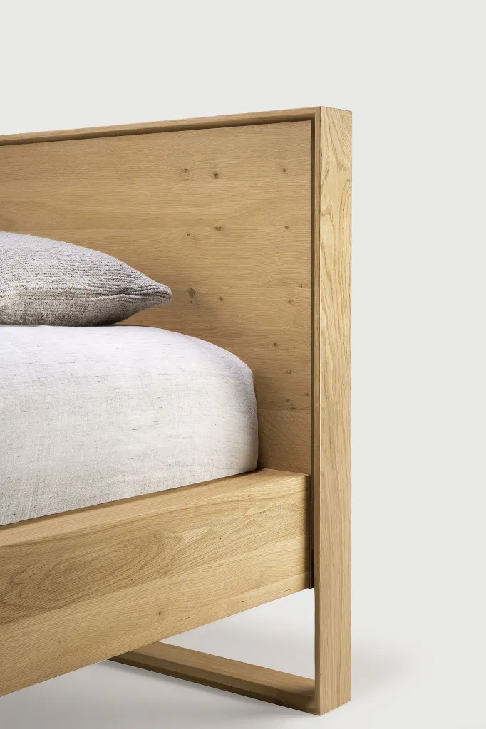 51215_51216_Oak_Nordic_II_bed_det03_WEB.webp