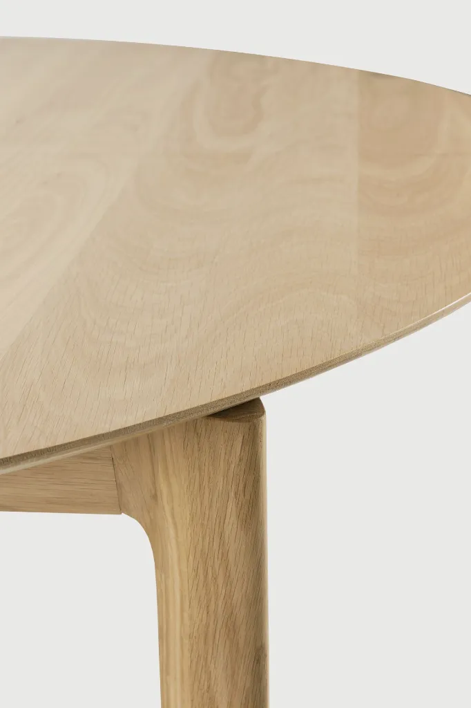 51527_Oak_Bok_round_extendable_dining_table_det1_HQ.webp