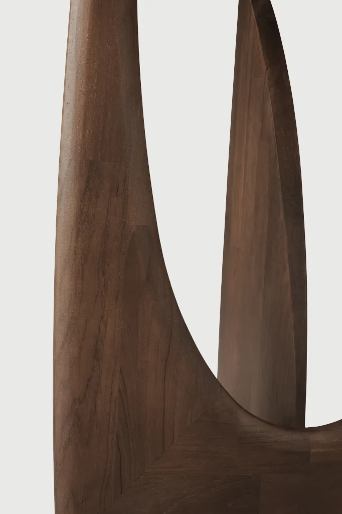 10196_Teak_Geometric_brown_side_table_det02_web.webp