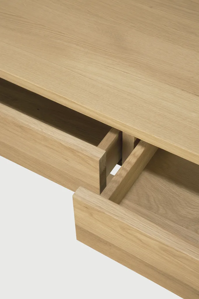 50516_Oak_Frame_desk_det02_web.webp