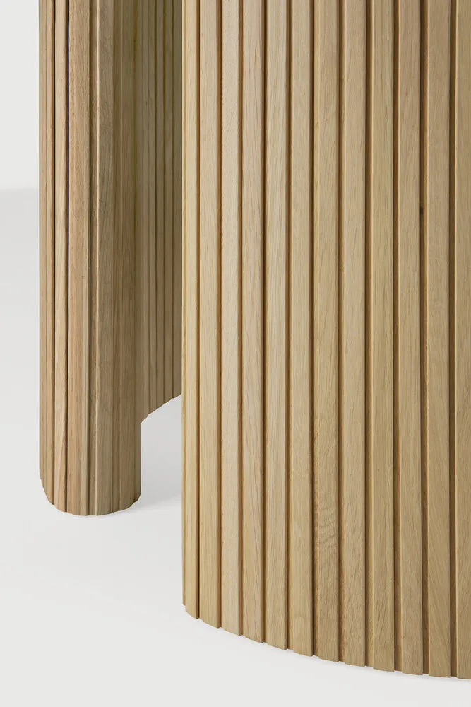 product_wf_50042_Roller_Max_round_dining_table_oak_det02_web.webp
