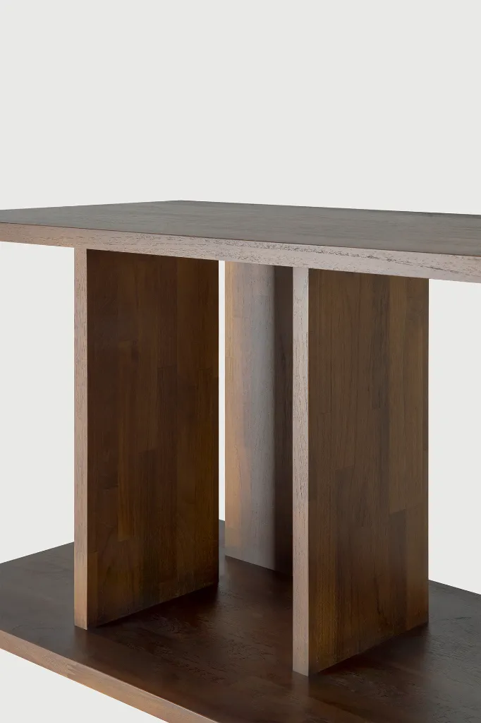 10632_Irregular_rack_varnished_teak_brown_det01_WEB.webp
