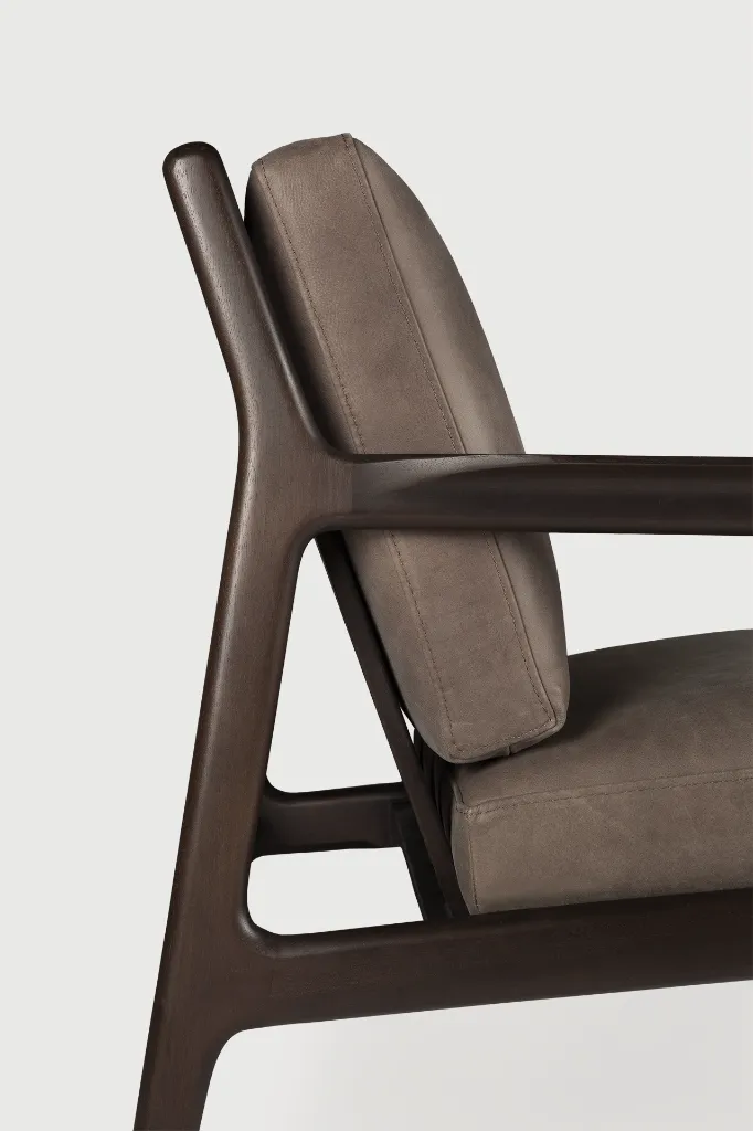35104_Jack_lounge_chair_frame_varnished_mahogany_dark_brown_Terra_nubuck_leather_det01_web.webp