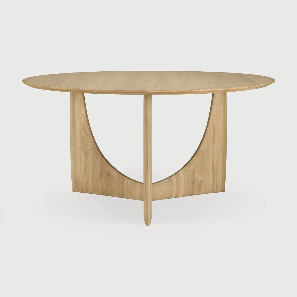 53067_Geometric_dining_table_oak_Round_profile_web.webp